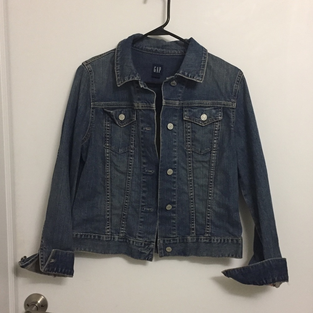 Jean jacket, size medium, Gap
